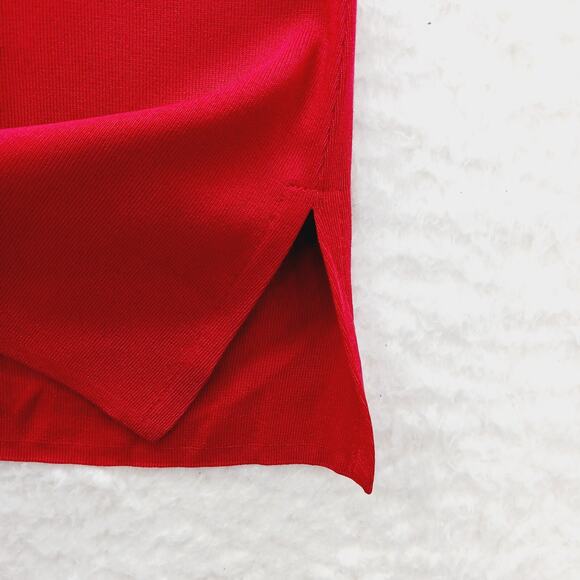 Tank Top Size XL Christmas Red Knit Minimalist Quiet Luxury Capsule Wardrobe - Picture 3 of 11